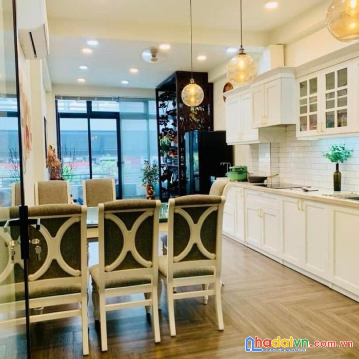 Bán nhanh nhà phân lô phố huỳnh thúc kháng 45m2 - 4 tầng - 4m - 15.5 tỷ - ô tô vào nhà - gần phố !!