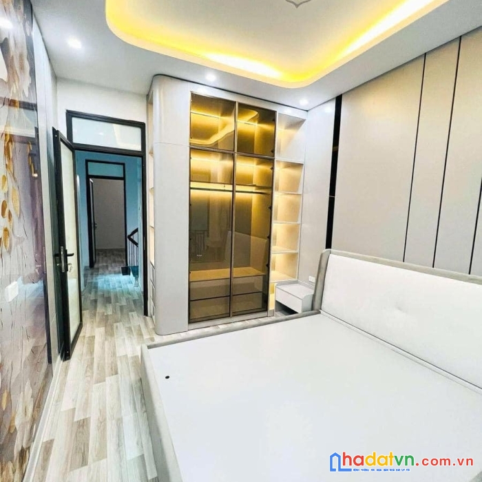 Bán nhà phố hoàng mai, hoàng văn thụ 42m, 4 tầng. giá: 7.5 tỷ. lh: 0937.158.386
