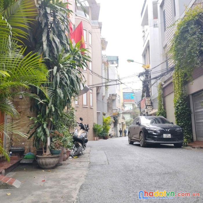 Bán nhà mặt phố yên lạc, hai bà trưng 51m, 3 tầng, mt 4.8m. giá: 16.2 tỷ. lh: 0937.158.386