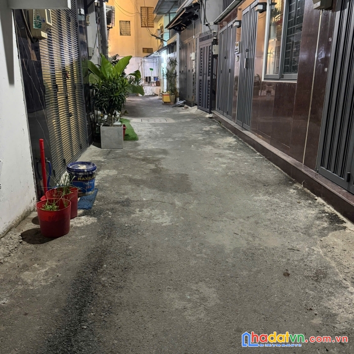 Bán nhà ngay phạm văn chiêu, gò vấp, ngang bề thế (4.5x8) 5 tỷ còn thương lượng