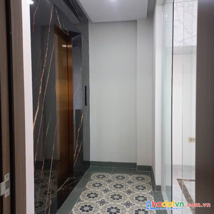 Bán nhà ngọc khánh 52m2 - 6 tầng thang máy - 5m mặt tiền 