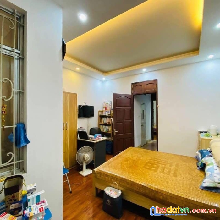 Phân lô vỉa hè ô tô tránh đường hoàng quốc việt, cầu giấy, 41m2, 4t, chỉ 15.6 tỷ