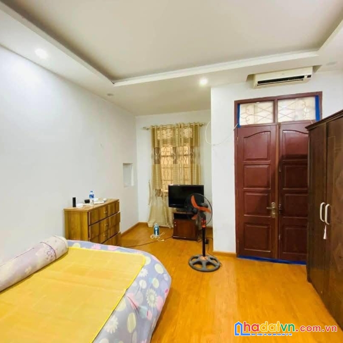 Phân lô vỉa hè ô tô tránh đường hoàng quốc việt, cầu giấy, 41m2, 4t, chỉ 15.6 tỷ