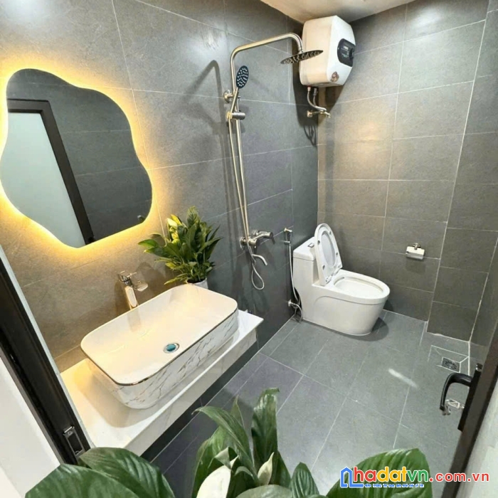 Chính chủ bán nhà 5t mới xây nội thất cao cấp tại ngõ 279 đội cấn
