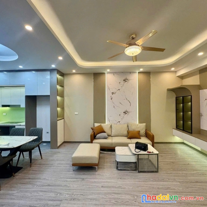 Cần bán căn hộ góc 80m 2 mặt thoáng, nhà mới làm lại nội thất tại kdt thanh hà cienco 5