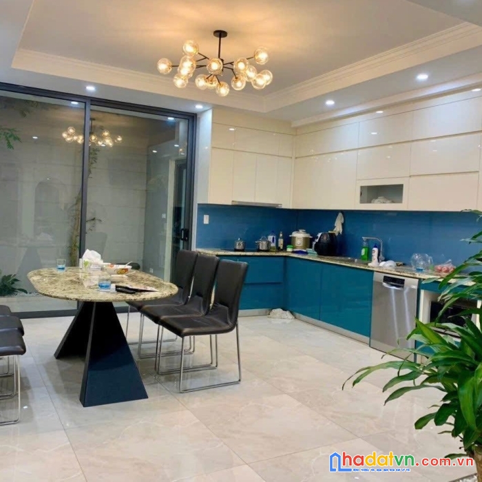 Căn huỳnh thúc kháng vị trí đẹp nhất phố 58m2 - 6 tầng 