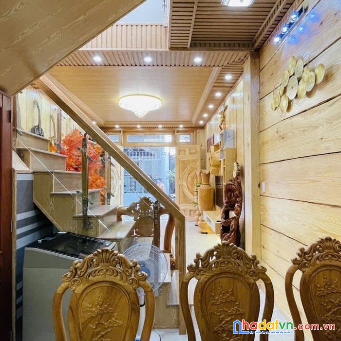 Nhà nội thất gỗ lê văn thọ, gò vấp (4x10) hơn 4 t.ỷ còn nói chuyện