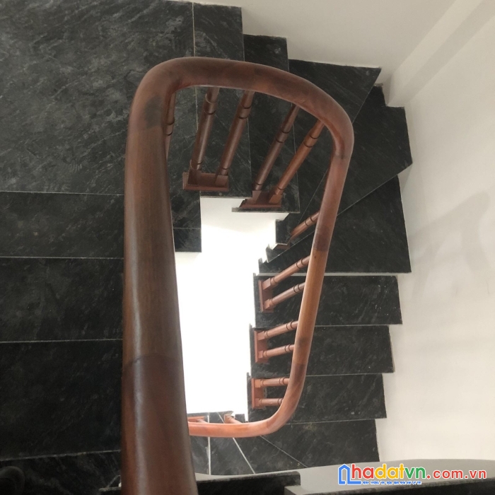 Bán nhà phố đại la, hai bà trưng 30m, 5 tầng