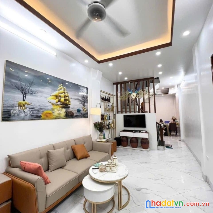 Bán nhà phố minh khai, hai  bà trưng 44m, 5 tầng