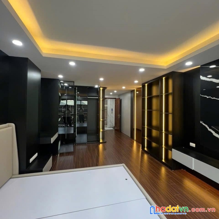 1 căn duy nhất ! bán nhà phân lô gần ô tô tránh - ngõ giếng - hoàng cầu - 60m2- 4.2m mặt tiền - vip