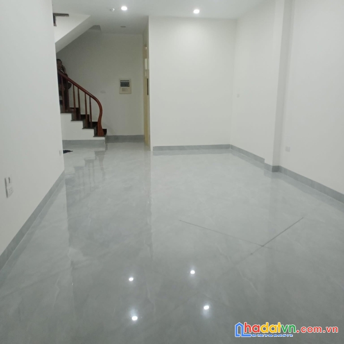 Bán nhà phố minh khai, hai bà trưng 41m, 5 tầng