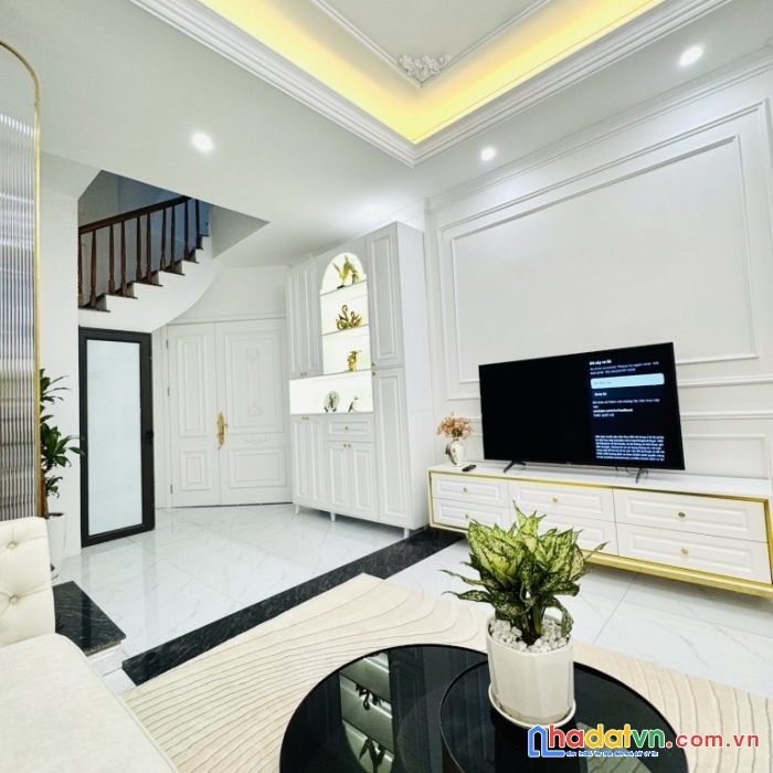 Bán nhà ngọc hà gần phố, 38m2 - 5 tầng nhà đẹp ở ngay