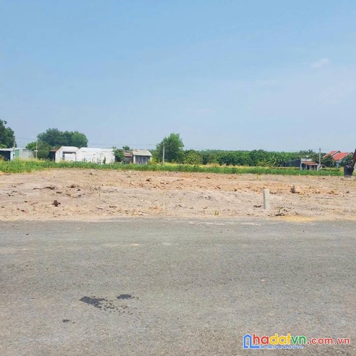 Chỉ 8xx là có lô đất trừ văn thố, huyện bàu bàng dt 5x44 - 100m2 thổ cư.
