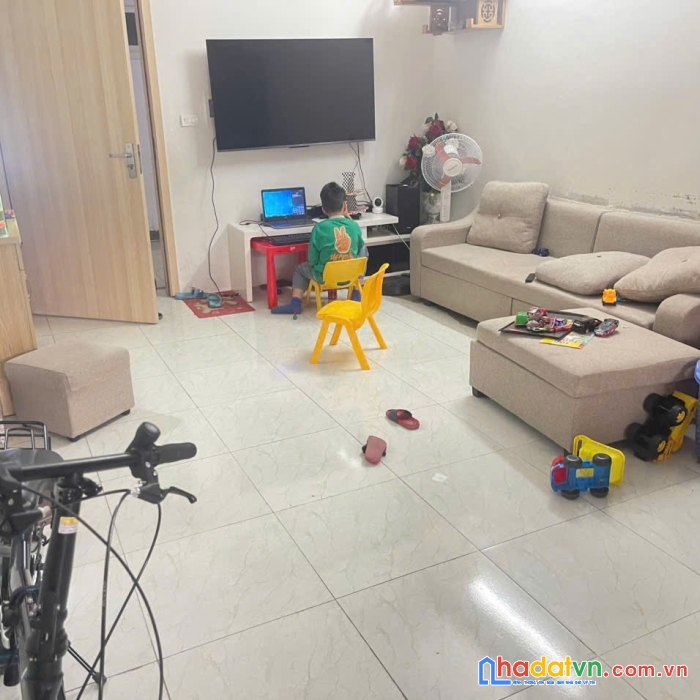 Chính chủ cần bán gấp căn hộ 2 ngủ nhà đẹp, tầng cao tại kdt thanh hà cienco 5