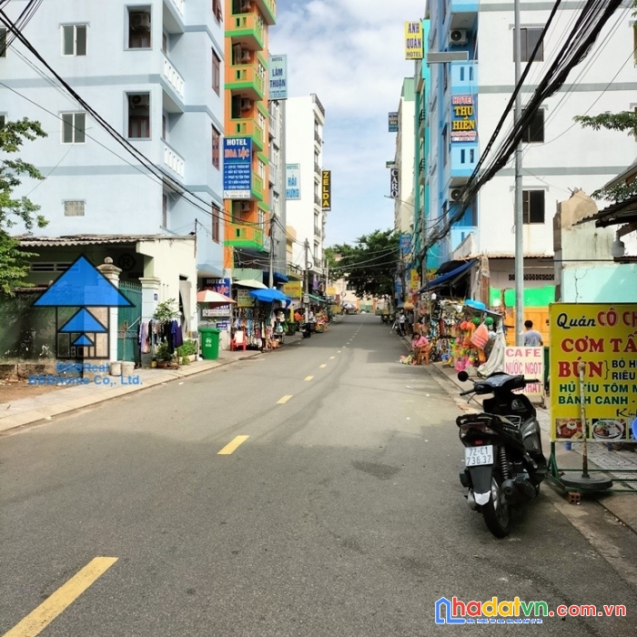 Bán nhà 2 mặt tiền phó đức chính b1440