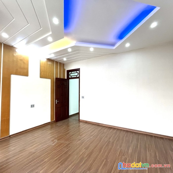 Bán nhà đẹp, chỉ mang đồ vào ở, đường lạc long quân, đông vệ, tp thanh hoá