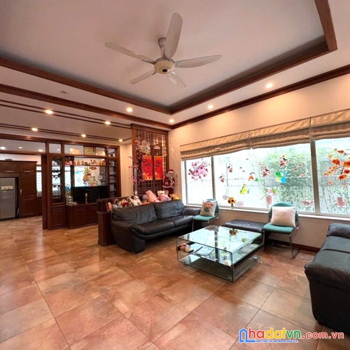 Cực hiếm ! bán biệt thự vườn đào, lạc long quân siêu vip