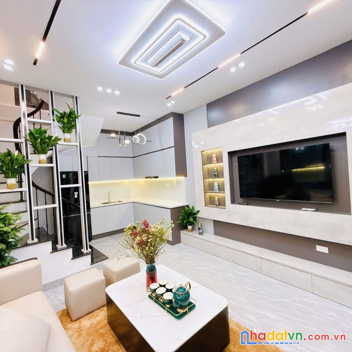 Bán nhà phố minh khai, hoàng mai 42m, 5 tầng