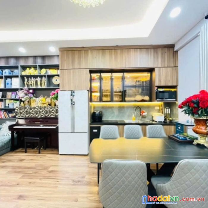 Cần bán gấp căn hộ góc 80m view hồ điều hòa, nội thất thiết kế tại kdt thanh hà cienco 5