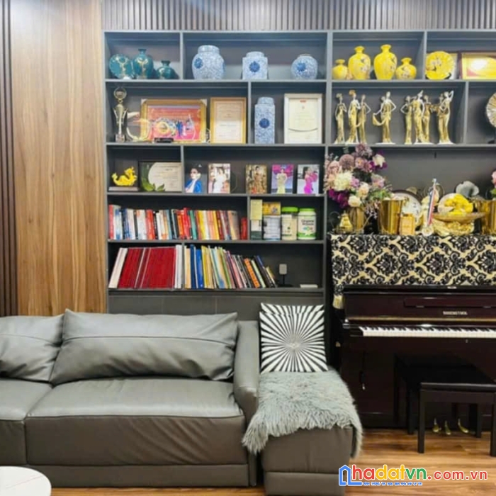 Cần bán gấp căn hộ góc 80m view hồ điều hòa, nội thất thiết kế tại kdt thanh hà cienco 5