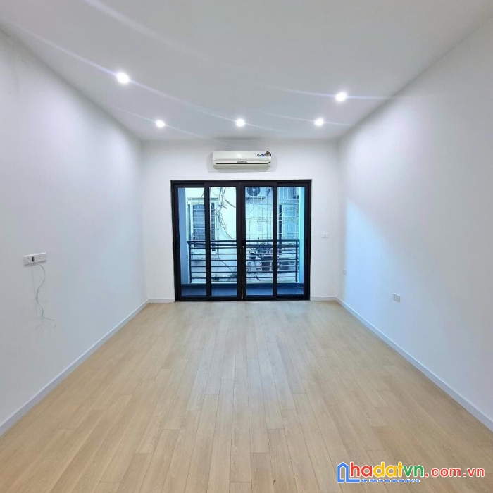 Bán nhà ngõ quỳnh - thanh nhàn, hai bà trưng 50m, 4 tầng. giá: 9.5 tỷ. lh: 0937158386