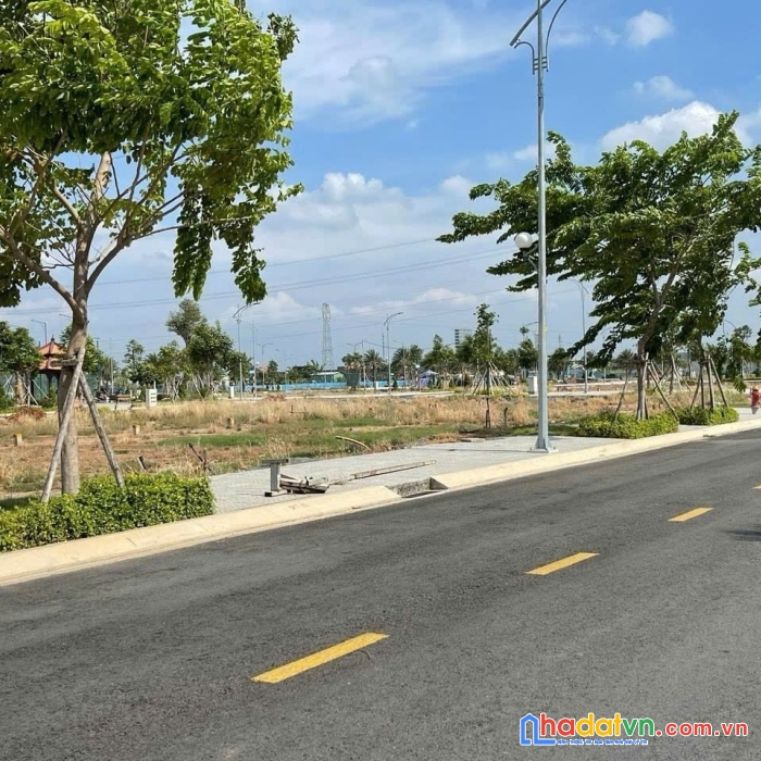 Lô góc 2 mặt tiền vị trí siêu đẹp gần sân bay quốc tế long thành