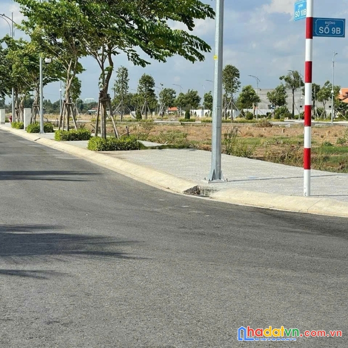 Lô góc 2 mặt tiền vị trí siêu đẹp gần sân bay quốc tế long thành