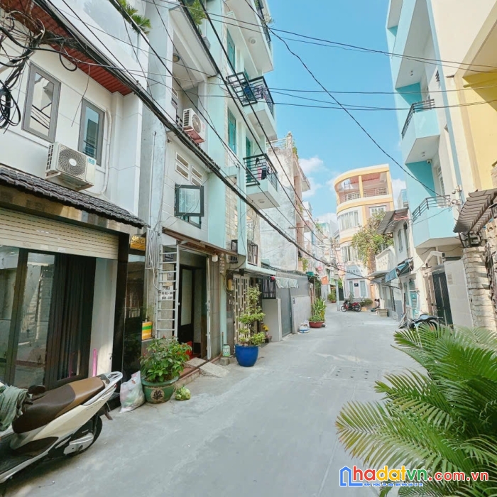 Bán nhà hẻm 10m 36/70/2 nguyễn gia trí phường 25 q.bình thạnh.  
