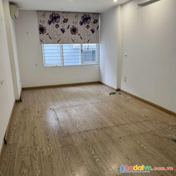 Bán nhà phân lô ô tô, dân xây p. láng thượng, đống đa, 42m2, 5t chỉ 12.2 tỷ