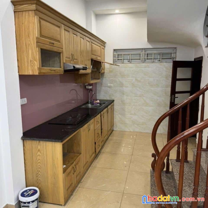 Bán nhà phân lô ô tô, dân xây p. láng thượng, đống đa, 42m2, 5t chỉ 12.2 tỷ