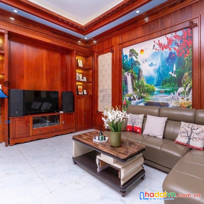 Bán biệt thự nghĩ dưỡng hồ bơi to lạc long quân vũng tàu b469
