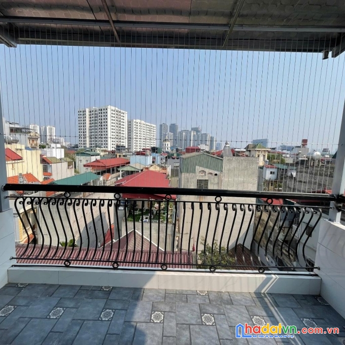Hiếm- lạc long quân-nhà mới 6 tầng thang máy- ô tô tránh- sổ vuông- mặt tiền 5m –chỉ 5 tỷ
