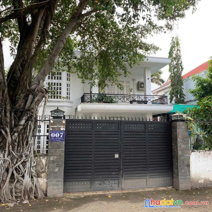 Bán biệt thự 307/5 bình quới p.28 quận bình thạnh. 
