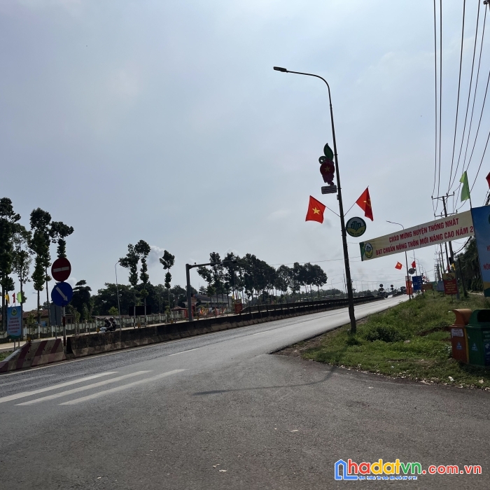 Gđ em cần bán gấp lô đất thổ cư tại mặt tiền trung tâm thị trấn dầu giây