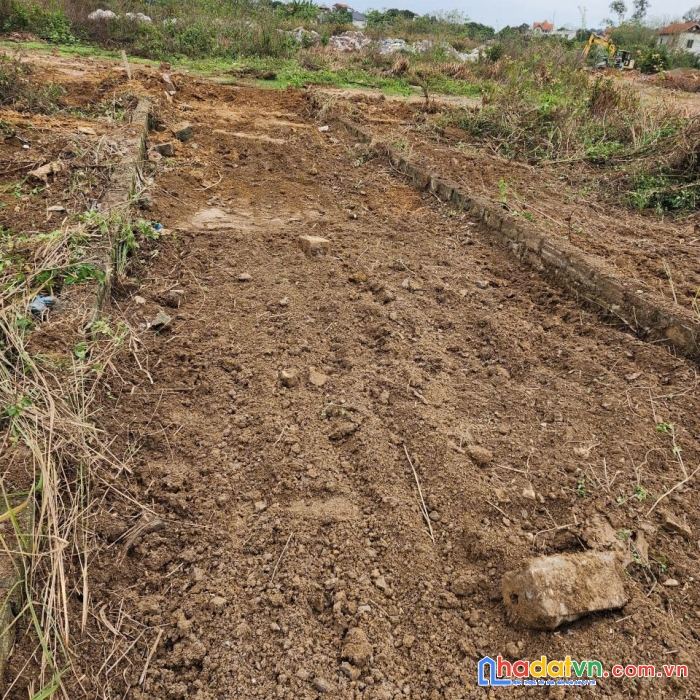 Bán lô đất dịch vụ tiên phương 75m mặt tiền 6m ,ô tô tránh nhau gần ql6 và kcn phú nghĩa