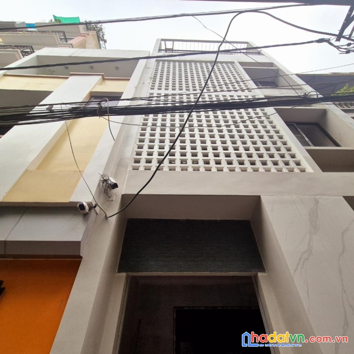 Hiếm-yên phụ- gần mặt phố-cạnh hồ tây- ô tô- sổ vuông- 5 tỷ