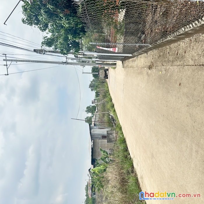 410tr có ngay 1 sào đất đẹp và tiềm năng tại định quán