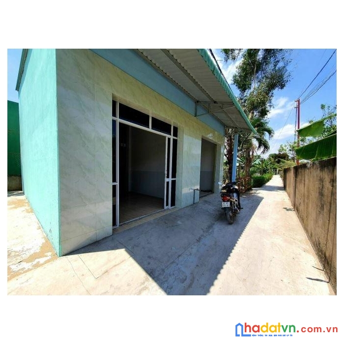 Bán đất đức hòa + 2 căn nhà đẹp dành cho 2 hộ gia đình ra riêng giá rẻ
