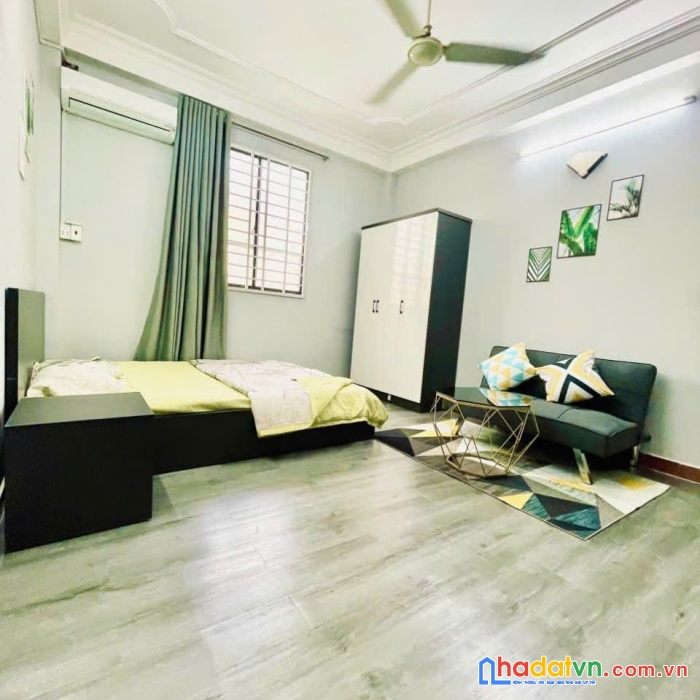 Chính chủ đi nước ngoài cần bán 3 tầng mới 49 hoàng diệu, p.12 . q4. dt 3.8 x 19m
