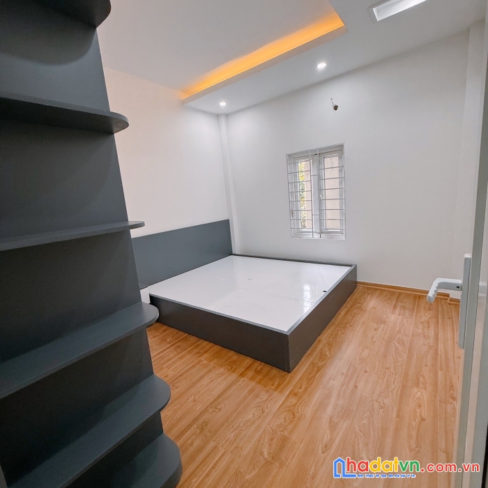 Bán nhà phố mai động, hoàng mai 43m, 4 tầng. giá: 8.5 tỷ. lh: 0937158386