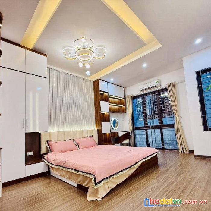 Bán nhà phố hoàng mai - hoàng văn thụ, 43m, 4 tầng. giá: 7.5 tỷ. lh: 0937158386