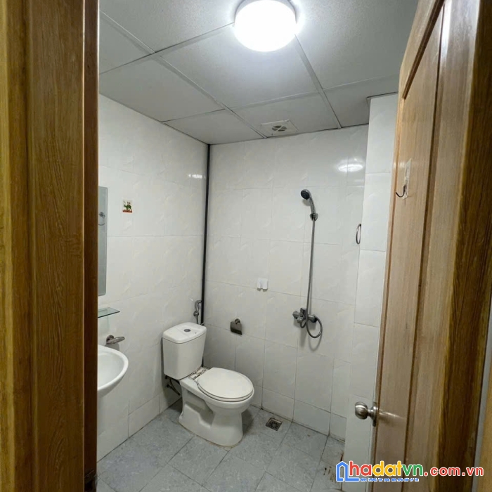 Chính chủ gửi bán căn hộ 2 ngủ rộng 77m, đầy đủ nội thất tại kdt thanh hà cienco 5