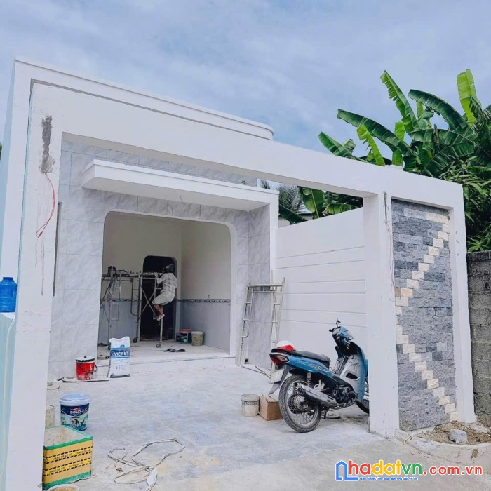 Bán nhà cấp 4 mới đẹp ngay đường 823d đức hòa đông