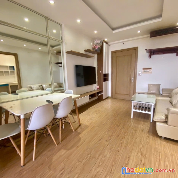 Chính chủ gửi bán căn hộ 2 ngủ full nội thất, hướng đông nam giá rẻ nhất kdt thanh hà cienco 5