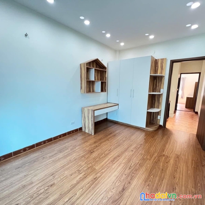 Bán nhà phố 8/3 - kim ngưu, hai bà trưng 41m, 5 tầng. giá: 11.5 tỷ