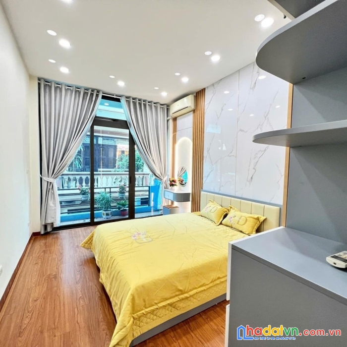 Bán nhà phố 8/3 - kim ngưu, hai bà trưng 41m, 5 tầng. giá: 11.5 tỷ