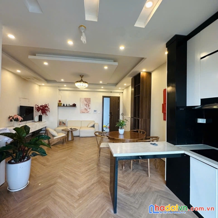 Chỉ hơn 2,7 tỷ có ngay căn góc 76m2 bc đông nam