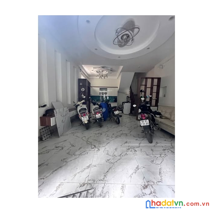 Bán nhà phố hoàng mai, hoàng văn thụ 40m, 4 tầng. giá: 8.7 tỷ. lh: 0937158386