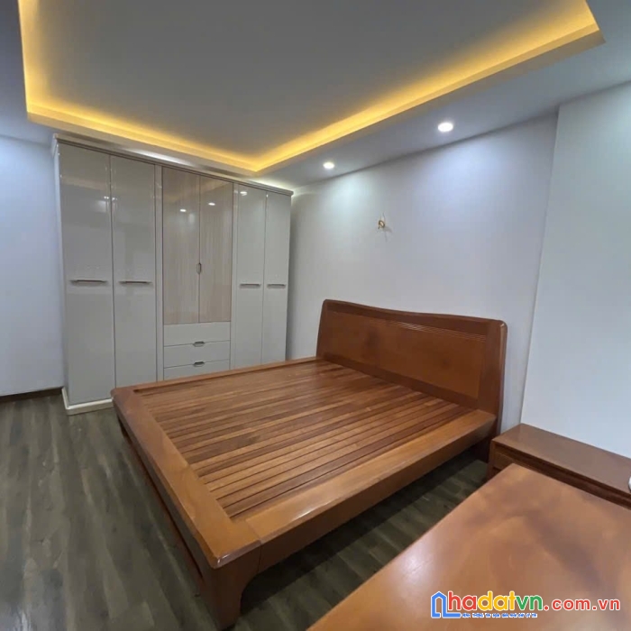 Bán nhà mặt phố đông các, đống đa 45m, 5 tầng