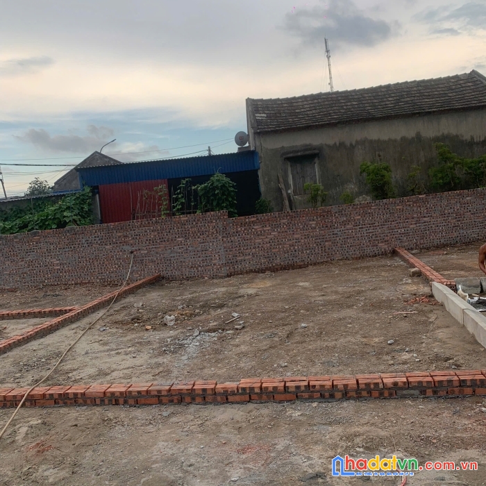 3 lô đất mặt đường liên xuân